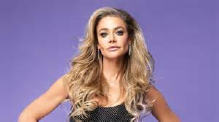 Denise Richards in Playboy Magazine: A Glimpse into Her Iconic Photoshoot