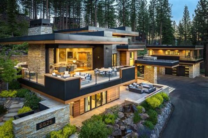 Luxury Bridlewoods Homes for Sale - Find Your Dream Home