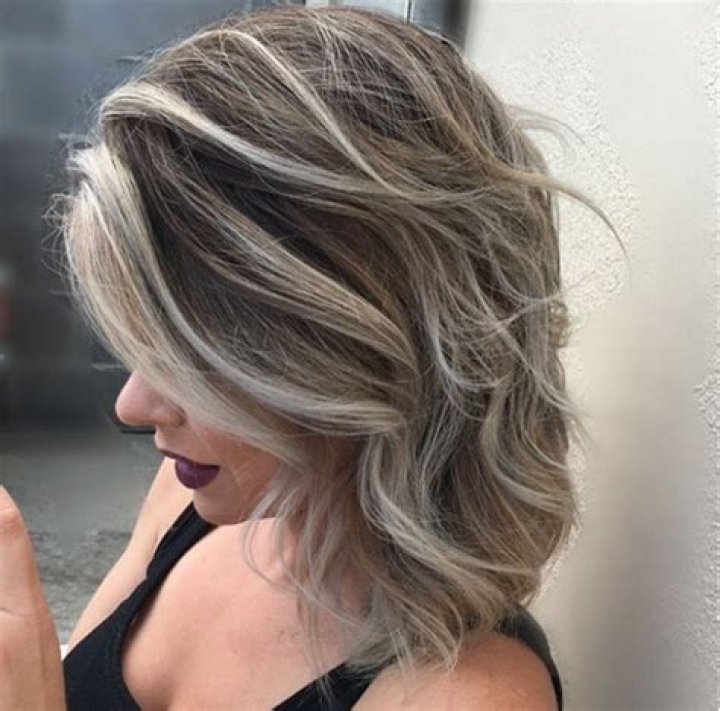 Mechas Platinadas: The Ultimate Guide to Achieving Stunning Platinum Highlights